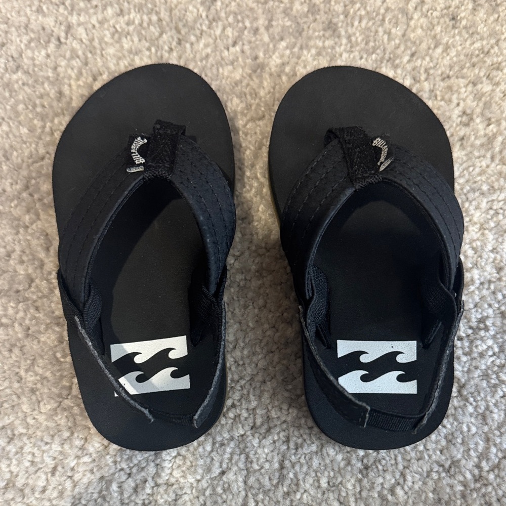 Billabong toddler flip flops with strap